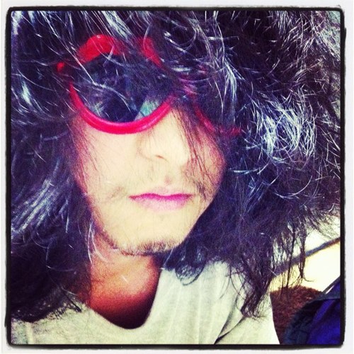 nino318's profile picture. 京都の壬生という場所で  ８人でシェアハウス[わんぴーす]やってました＊    写真／デザイン／映像／旅／空 /音楽/LIVE