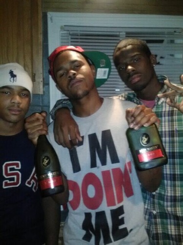 Get rich or die trying I got my mind made. #TeamKush#RealNiggas#TeamSelfMade#TeamMoney