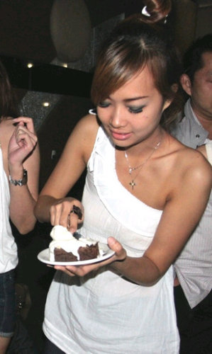 ketek_encik's profile picture. Never ask me about ketek encik..it's too personal..