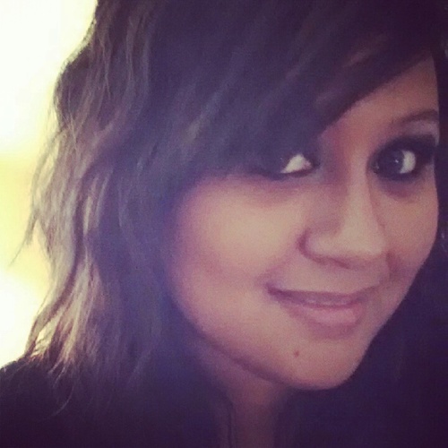 LOVE hookah. 1/2Bengali1/2Filipino. Down to earth. #DTPAAO  \(._.\) TO THE WINDOW (/._.)/ TO THE WALL