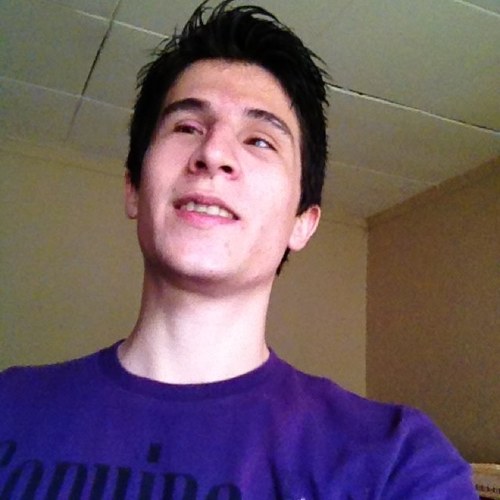 Ingeniero de profesión, músico de corazón. Mi pasión son las computadoras, los chips, el desarrollo de software, instrumentos musicales y la producción musical