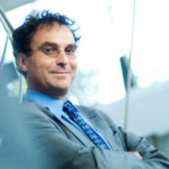 27 ans d’expériences pour vous aider à trouver la voie/voix du client: d’une stratégie produit à une stratégie client multimedia et multicanale ...