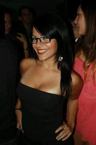 Urbanista USB, Asesora Inmobiliaria CIM, Locutora, Gerente, Bartender, Promotora, para contrataciones contactar al 04241832893