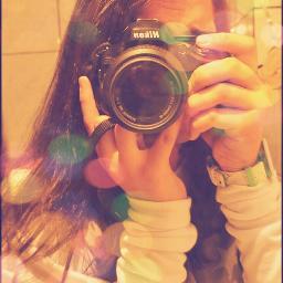 ★: Viver um diα de cαdα vez
Sentir sαudαde e não ter medo de chorαr [...]'³.
 o mαior ērro do sēr humαno, é αchαr quē podē tudo ! ❞