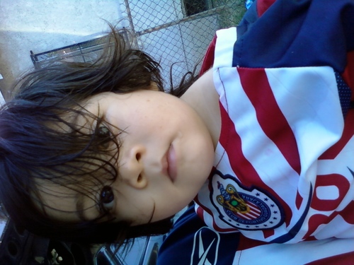 soy chivas de corazón....no le voy al Barcelona y menos al real Madrid soy aficionado de un sólo equipo chivas 100%