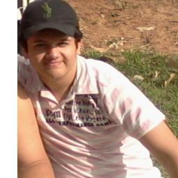 15 anos ,capricorniano ,são paulino ,apaixonado , se quiser saber mais segue ai !