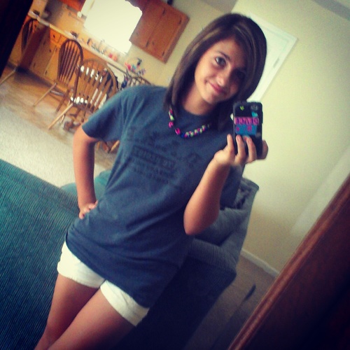 AlanaBrooke7's profile picture. Hai. My name is Alana.(:
Softball is my life.!(: 
&&I follow back beacause I love you.
