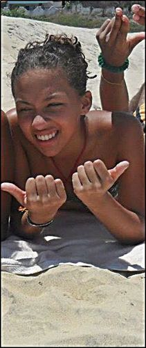 Amooh ii a praiia coom aas amiigaas, adoroo ii praas balladaas coom as amiigaas, ii praa pizzariaa coom meus paiis e muiitoo legaal!!!