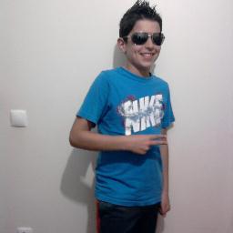Hi! I´m portuguese and i like the dj tiesto.
Follow me please!