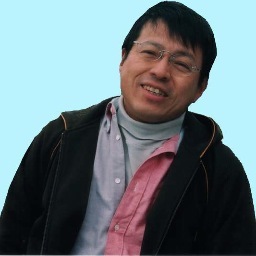 人形劇団とんと代表の耕ちゃんです。年間200ステージほどの上演をこなす体力がだんだんなくなってきています。そのため5年前から酒をやめました。