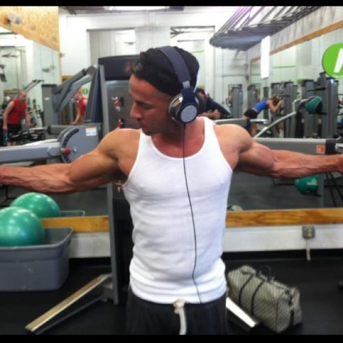 All about the lifestyle of the gym and those that use it. Follow for some good tweets and some humor.