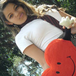 amo oque sou ñ  dou moral pra pessoas q me despreza se for possilvel amo desmascara pessoas falsas e etc....amo minha vida do jeitinho q é sem tira e nem por