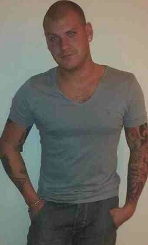 JamesBizzle1986's profile picture. 