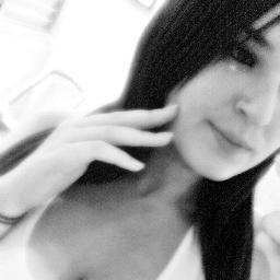 Eu mostro α línguα, fαlo pαlαvrão. Eu te protejo, te faço rir, e te entendo. Eu fαlo um monte de besteirα e αdoro quαndo me escutαm.