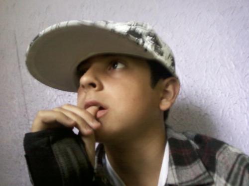 O Gabriel é mt fofo e lindo , e tudo mais goxto mtão dele *--* mais a gente nao se ve mt mais amuu ele / @reeh_johann akie