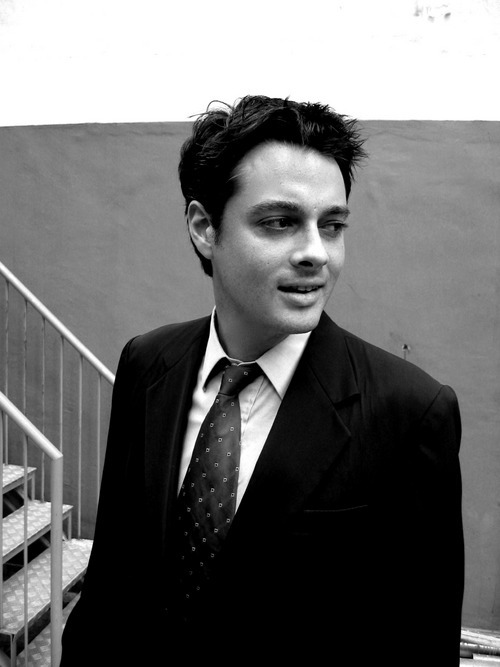 tommikins's profile picture. masquerading as @tommikins these days