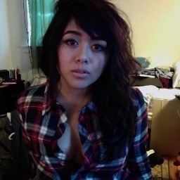 Que_Sarah_Sarah's profile picture. college kid who does are and stuff