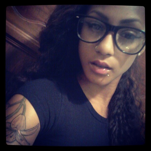 Aug.29|Virgo|yea im a pretty ass thugg but while yu peepin Follow me and I follow back! #Team BankRoll :) #Team Bisexual