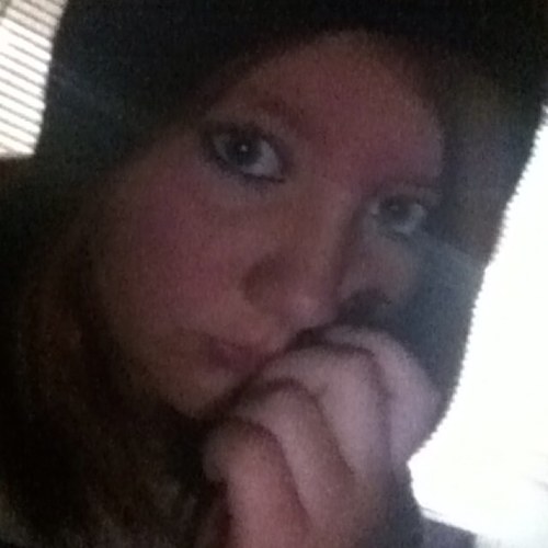 Im just a crazy , completley imperfect music loving teenage girl.