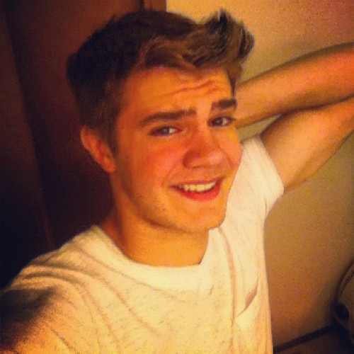 urboii_danny's profile picture. I speak my mind , my thoughts in 140 characters or less.