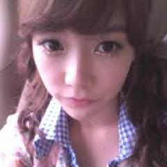 EllyZiezie's profile picture. I.M.Y ♥
: Follow me , i'll follow u back . promise ;3 
I just love to play guitar ! So muchh. Thanks for all my followers .