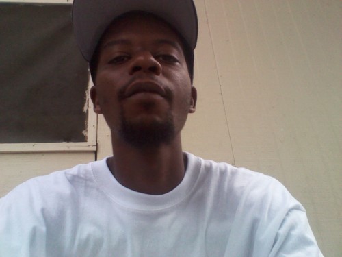CatDogEnT's profile picture. If a nigga know 1 thang, he know 2 thangs...Swea da God!!!