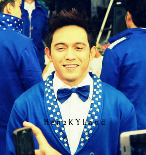 Fanbase @qqXOIX | selalu dukung kak qq | follback? Mention aja.. ;) | need admin,peraturannya cek fav :)