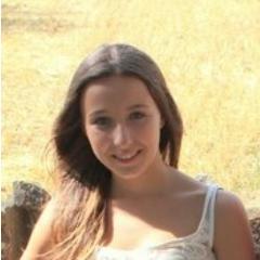 Nunca abandones un sueño sin darte la oportunidad de que se convierta en realidad.
