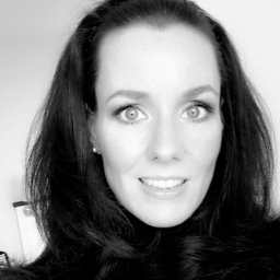 evanessae's profile picture. Creative and entrepreneurial networker heading the newly established Asian branch of Dutch digital design firm Mirabeau.