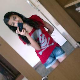 amorosa,agitada, escandalosa atrevida e feliz por que eu não ligo para a sua opinião ;)