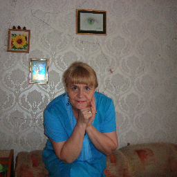 Живи сегодня и сейчас.Через день идущий будущим ты управляй.Прими решение,ему ты следуй.Не отступай не в сторону ни вспять,чтоб урожай достойный снять!