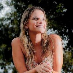 Amor, MKT e comunicação como geradores de impacto, negócios e inovação social.
