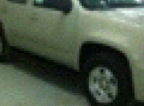 سائق سعودي امتلك سياره عائليه تاهو ٢٠١٣ لتوصيل المشاوير الخاصة والطلبات داخل الرياض وخارجة جوال ٠٥٣٦٥٥٦٢١٤ او المراسله ع الواتس اب