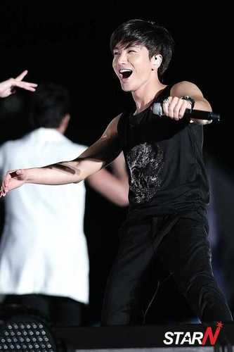 NPriswaningrum's profile picture. Allah | Parents | Super Junior | @special1004 @AllRiseSilver | (E)unHyuk (L)eeteuk (F)anGirl :D | Follback » Just Mention | Gomawo |