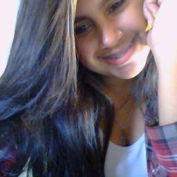 Sensivel , ciumenta, chorona & somente da @llarissalmeida u.u