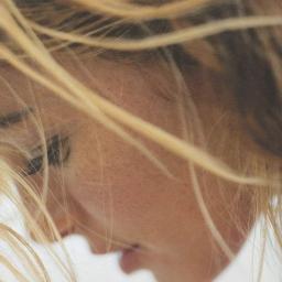 abcdee6's profile picture. Aşk bile bile tutsaklıktır..