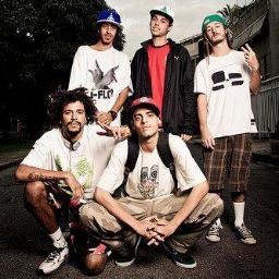 Eternamente corleone, apaixonada por @papatinho @_mccert @mcmaome @batoreconecrew @ariconecrew e @ranymoney s2 Fim (: