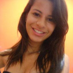 - Louca , estressada, briguenta... && Solteira :3