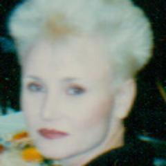 Eva has entered the Fashion scene upon graduation from the Fashion Institute of Design & Merchandising in 1987.