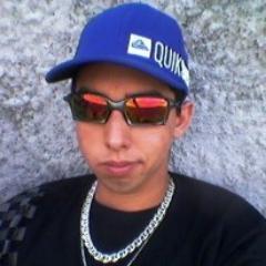 quem se descreve se limita !