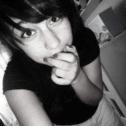 a[m]o  [e]sse idiota m[u]ito  @numeks ♥