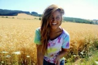 16 year old girl, Follow me and I´ll follow you back! #teamfollowback 

xoxo