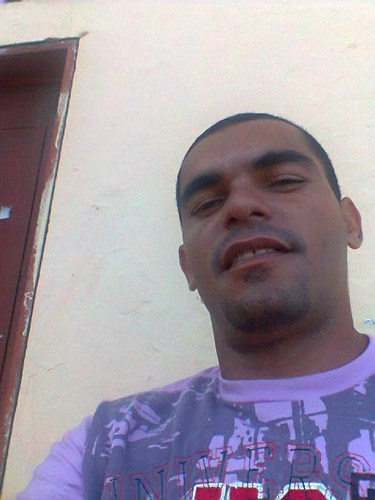 josenildosantan's profile picture. o cair eh do homem mas o levantar eh de DEUS, estou a muito tempo na estrada e nao cair de paraquedas...