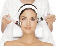 Schoonheidssalon EsthetiQ werkt met de merken QMS, Dermalogica en Youngblood