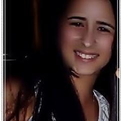 - 16 anos, ciumenta, chata , tímida, sentimental, amiga, companheira, sincera . PRAZER ... EU *-*