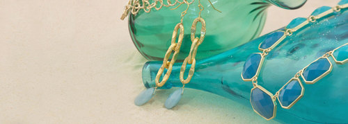 DesignsToDazzle's profile picture. Stylish new finds from emerging designers and on-trend house brands. All at up to 60% off. Grab some style!