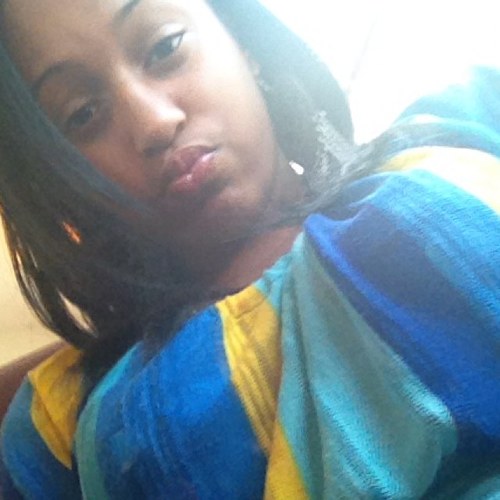Hi im Lakerra#2⃣3⃣  balls life . follow my Mommy @imNataaaa & my Crazy friend @_RareFactor oh and @Thug_life38.  . LOVES COMPLICATED