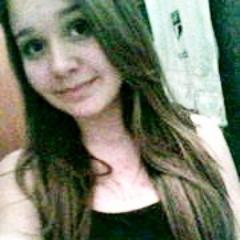 uma menina nem tao certa nem tao errada, apenas diferente de voce (: