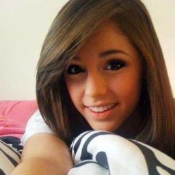 hey im a directioner for life. i tweet random shit. follow me on my personal @Annie_Campbell5. i follow all back(: and  @MandLT1D is the shit(: xxx