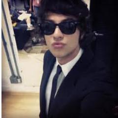 E não importa a distancia eu sempre vou te amar @ChayLeao Eu amo o Chay assim sem exagero meu amr por ele é maior q o mundo inteiro ♥ since:26/06/12